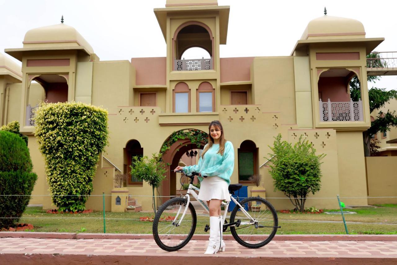 Heritage Village Resort & Spa Manesar-Ґурґаон Екстер'єр фото